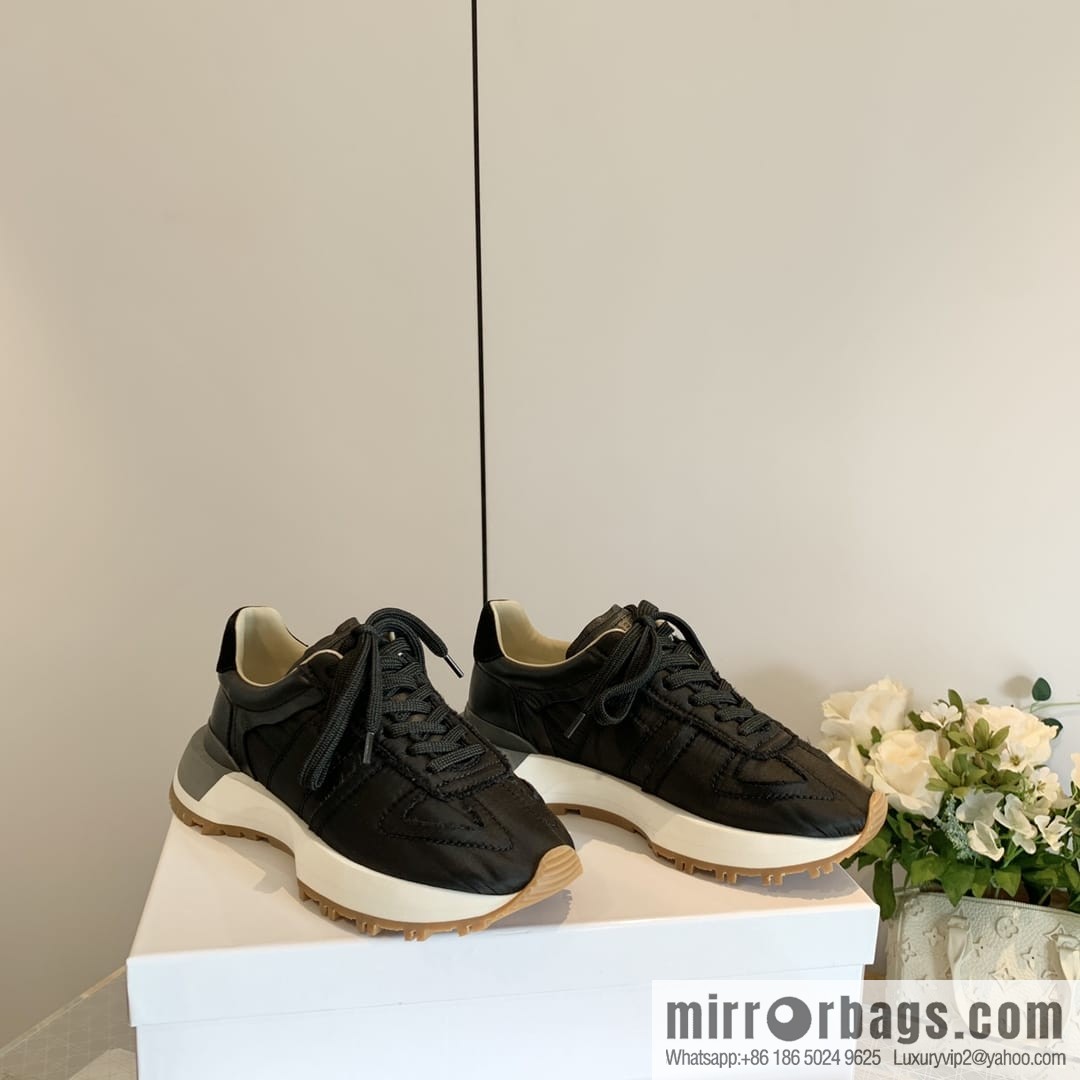 𝐌𝐚𝐢𝐬𝐨𝐧𝐌𝐚𝐫𝐠𝐢𝐞𝐥𝐚 Margiela New German Training, Dad Shoes