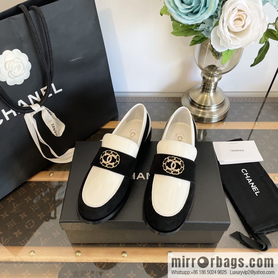 Chanel | Xiaoxiang badge rhinestone loafers
