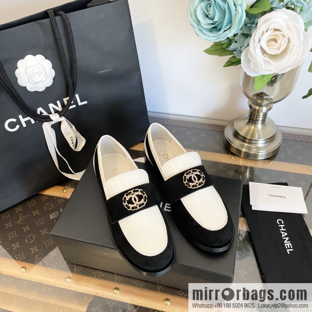 Chanel | Xiaoxiang badge rhinestone loafers