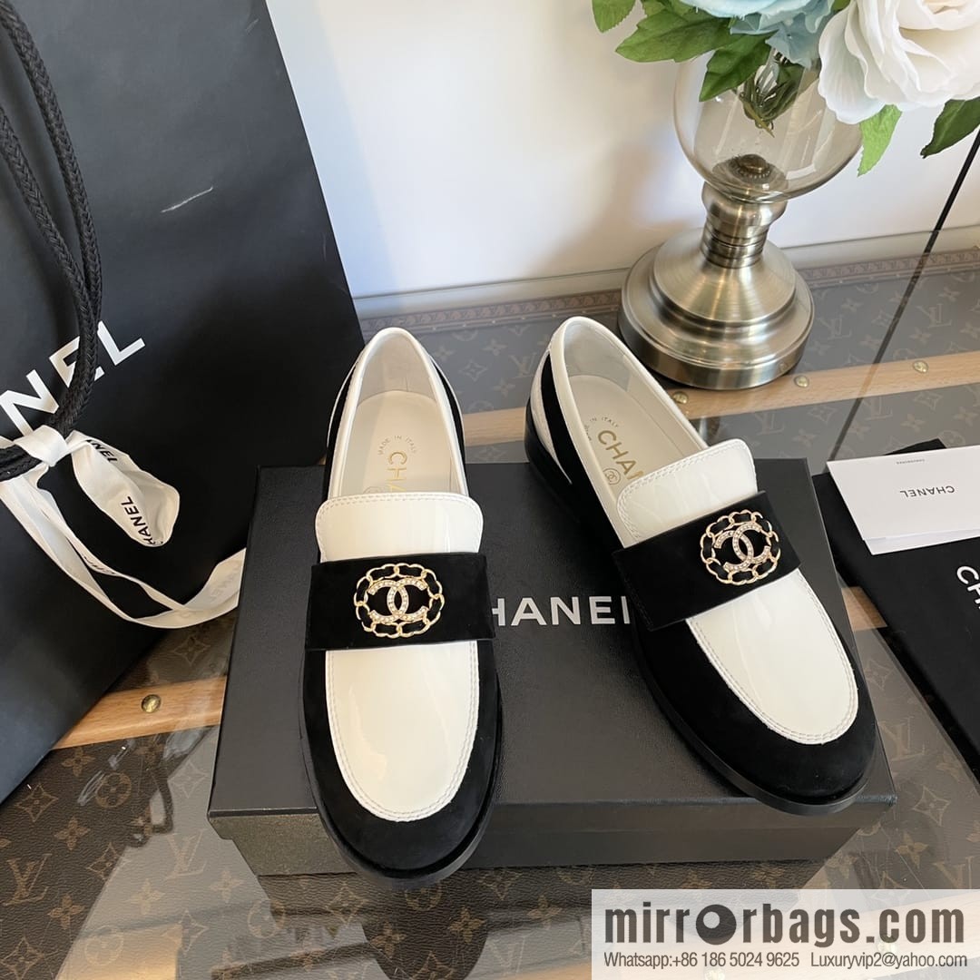Chanel | Xiaoxiang badge rhinestone loafers
