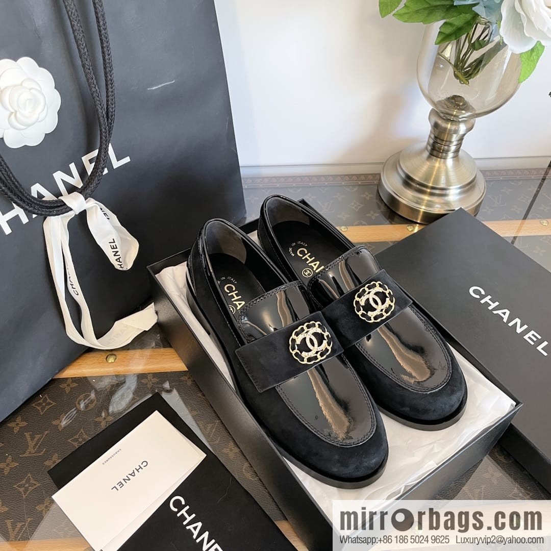 Chanel | Xiaoxiang badge rhinestone loafers