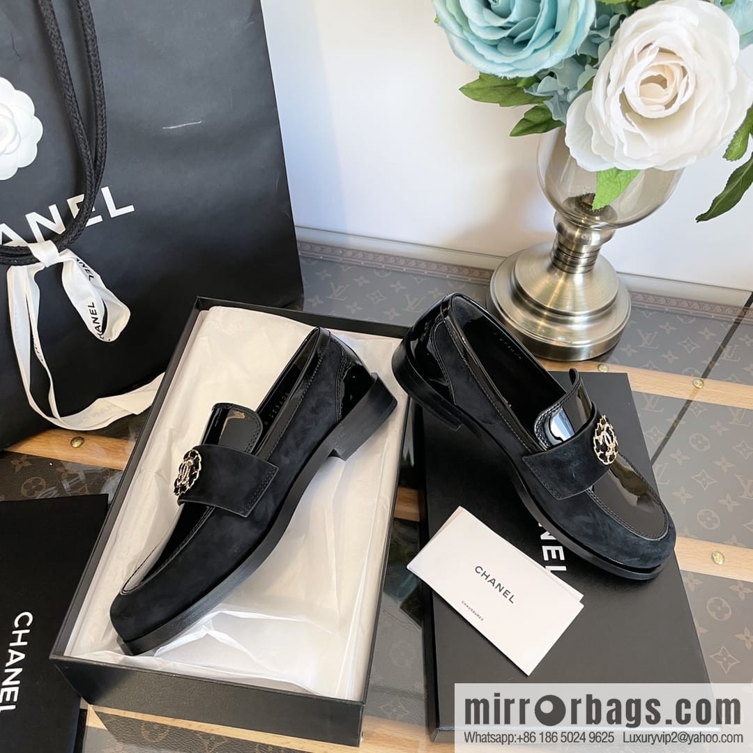 Chanel | Xiaoxiang badge rhinestone loafers