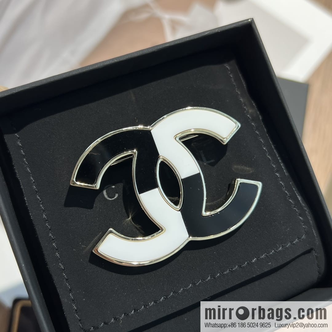 New ☑️ Chanel double c black and white brooch