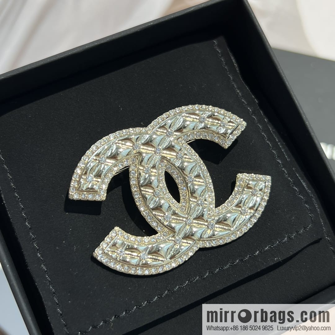 New ☑️ Chanel double c diamond brooch