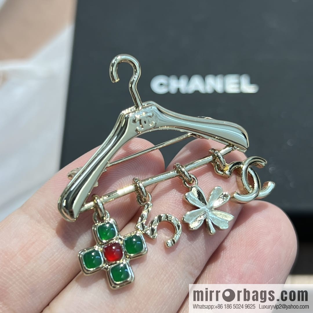 New ☑️ Chanel double c hanger fringed brooch