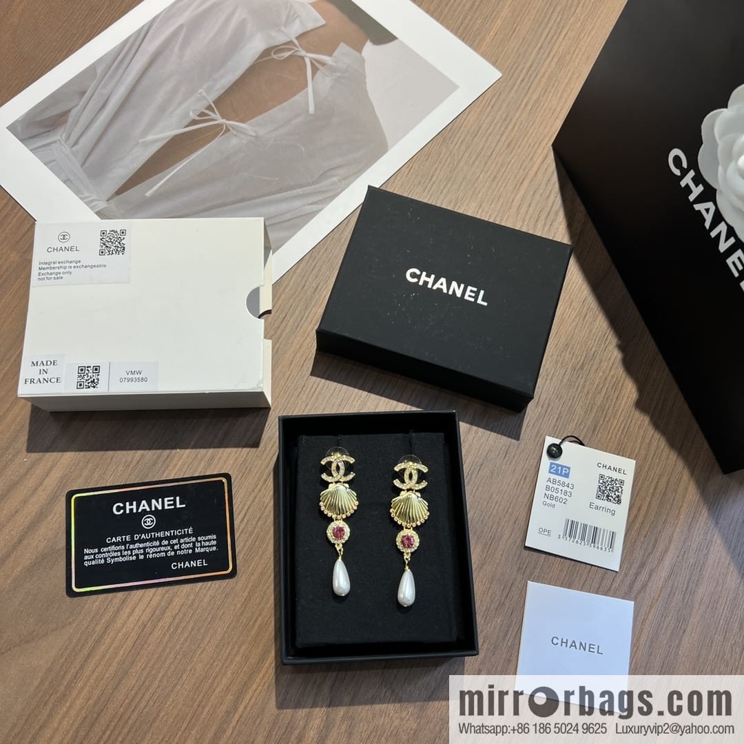 New ☑️ Chanel c4 double c gold shell 🐚 stud earrings