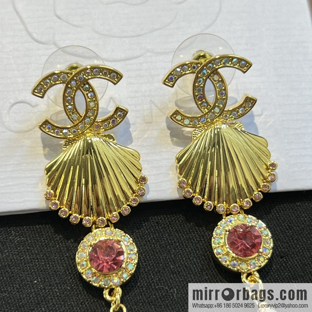 New ☑️ Chanel c4 double c gold shell 🐚 stud earrings