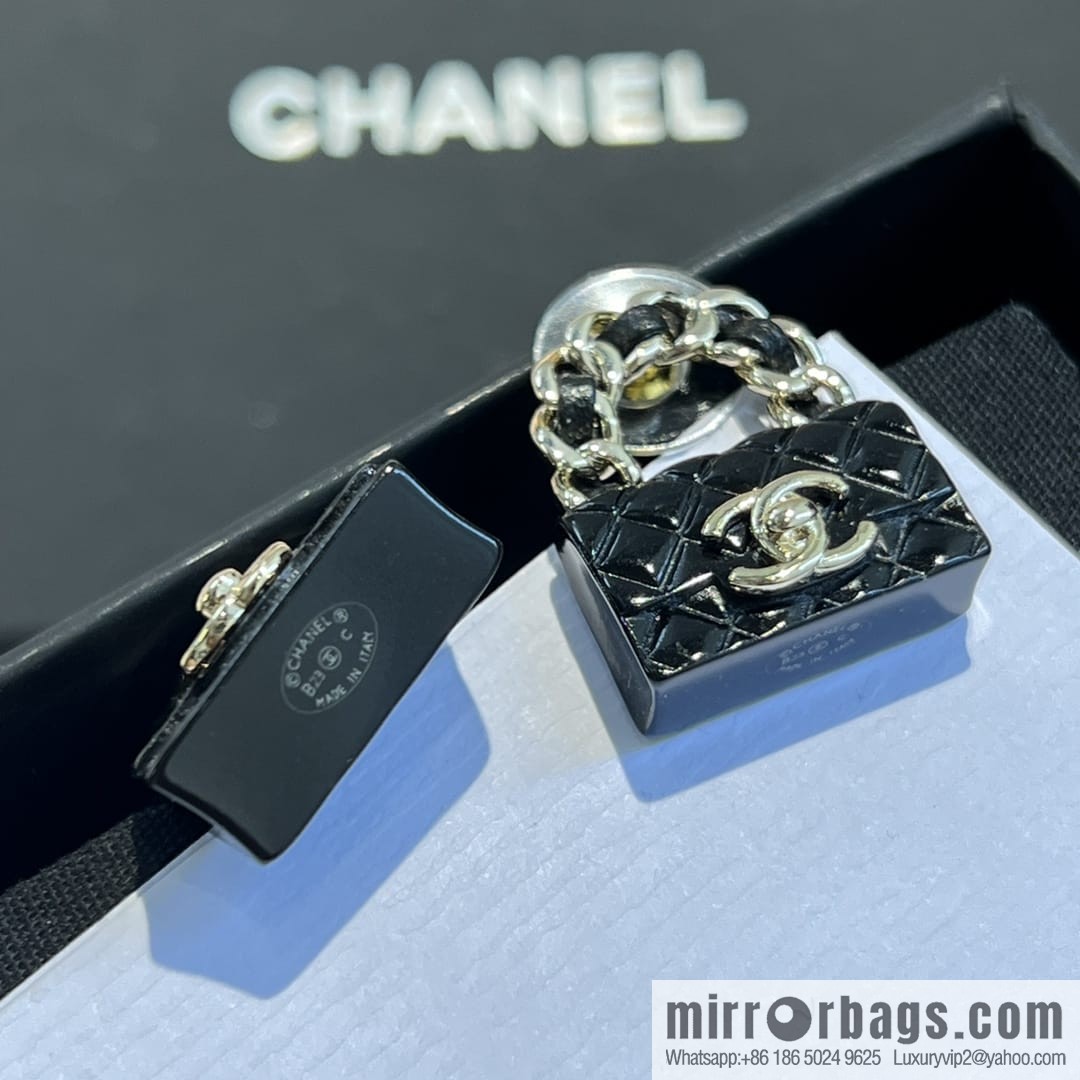 New ☑️ Chanel c1 double c lock bag stud earrings