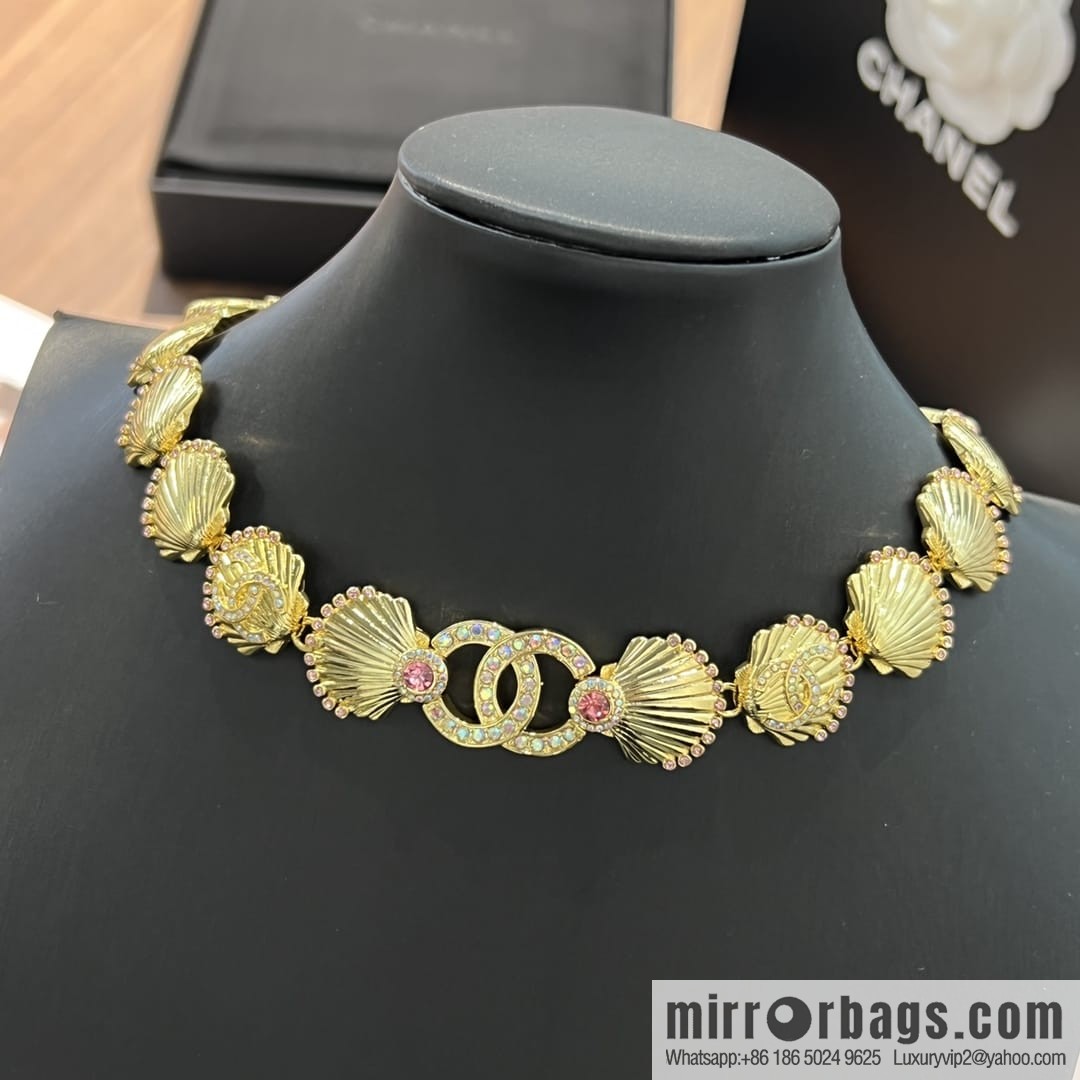 New ☑️ Chanel double c gold shell 🐚 necklace