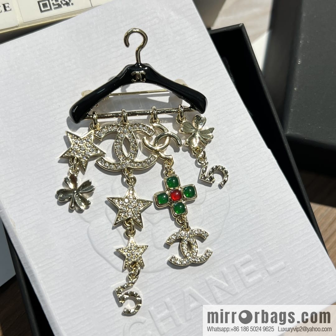 New ☑️ Chanel double c hanger fringed brooch