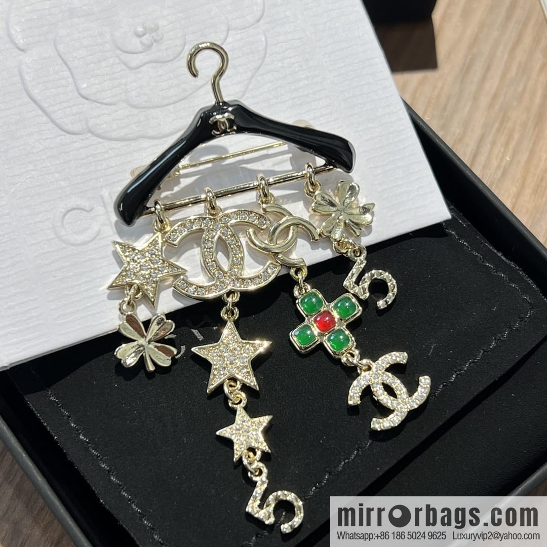 New ☑️ Chanel double c hanger fringed brooch