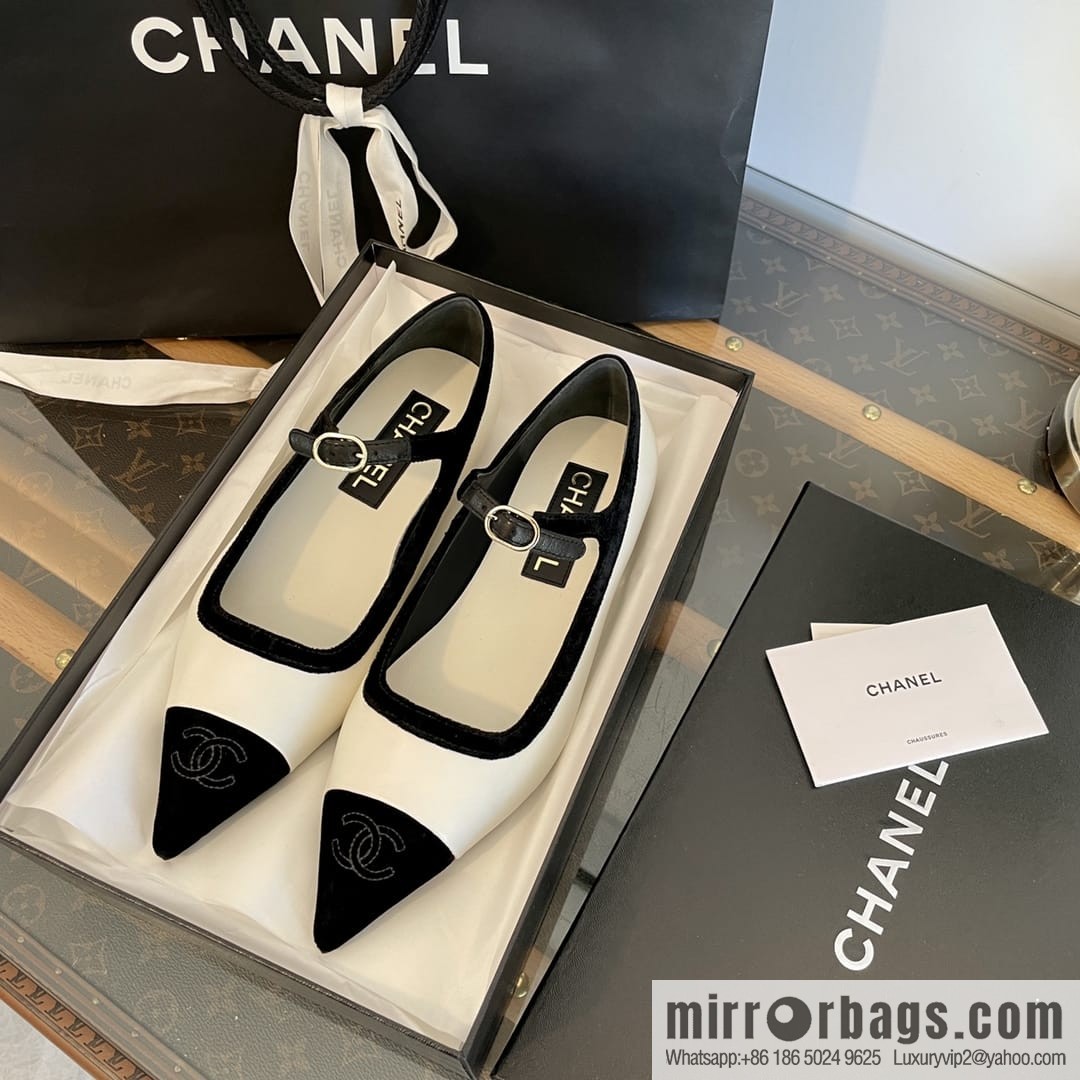 Chanel small fragrance velvet pointed Mary Jane flat shoes