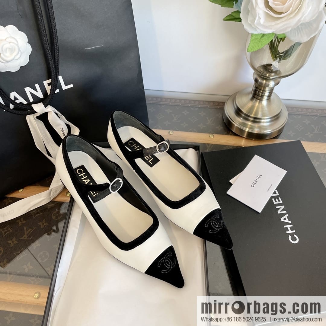 Chanel small fragrance velvet pointed Mary Jane flat shoes