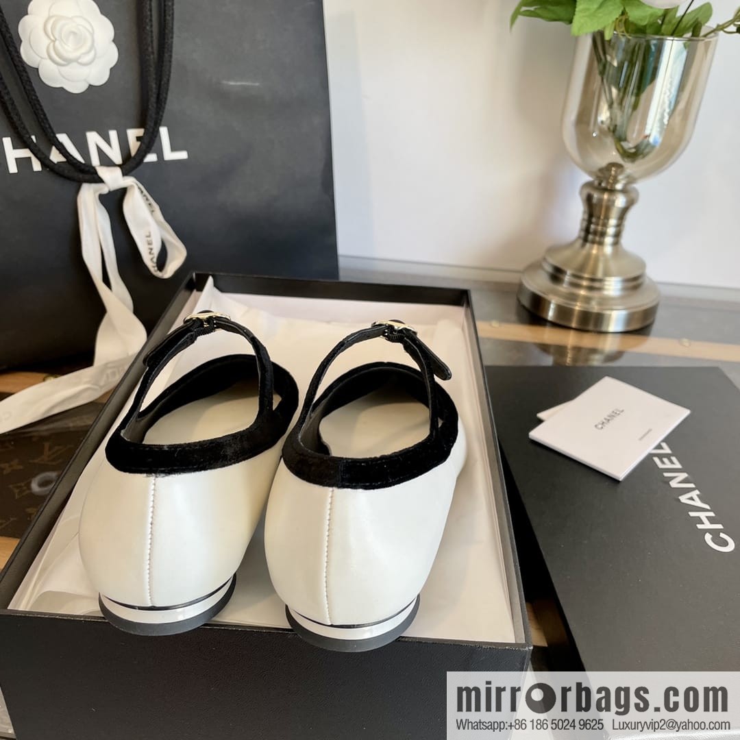 Chanel small fragrance velvet pointed Mary Jane flat shoes