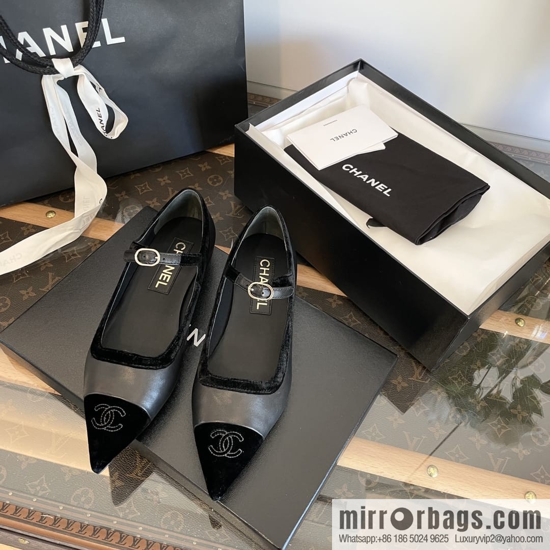 Chanel small fragrance velvet pointed Mary Jane flat shoes
