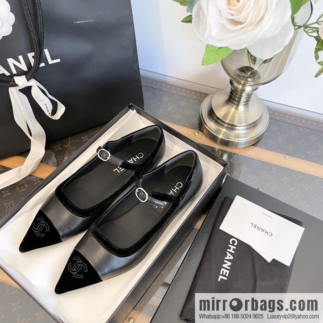 Chanel small fragrance velvet pointed Mary Jane flat shoes