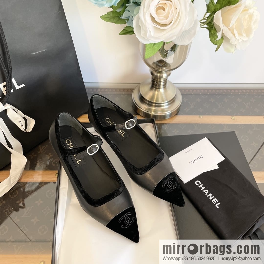 Chanel small fragrance velvet pointed Mary Jane flat shoes