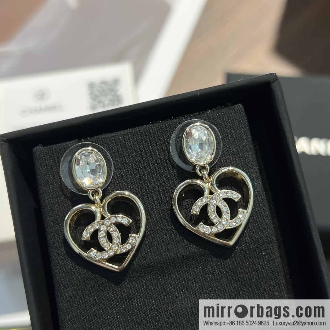 New ☑️ Chanel c2 double c gold peach heart love stud earrings