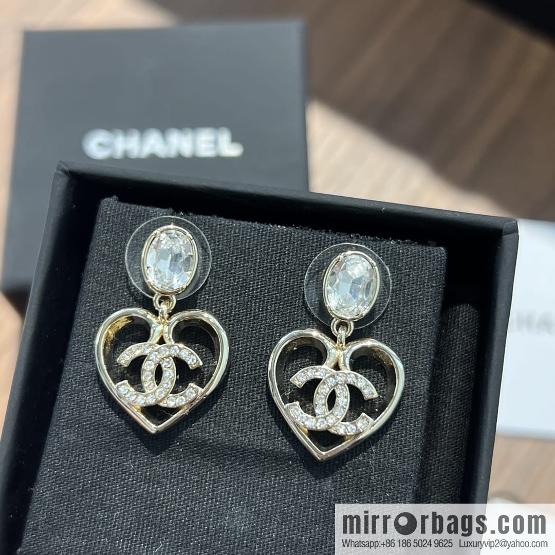 New ☑️ Chanel c2 double c gold peach heart love stud earrings