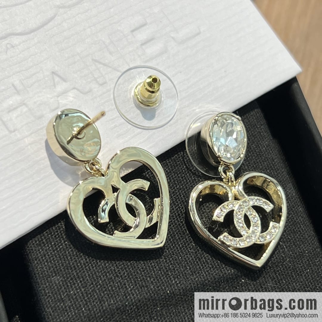 New ☑️ Chanel c2 double c gold peach heart love stud earrings