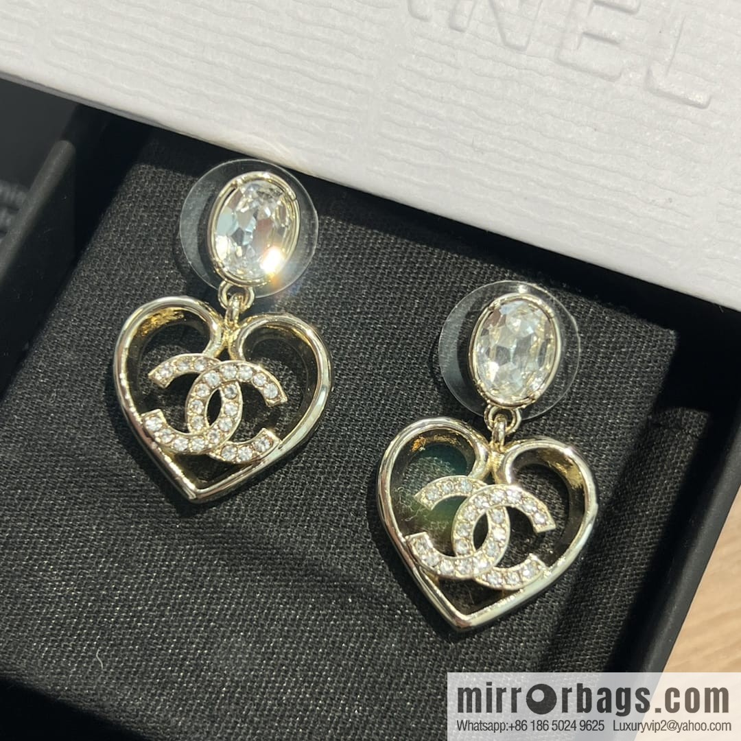 New ☑️ Chanel c2 double c gold peach heart love stud earrings