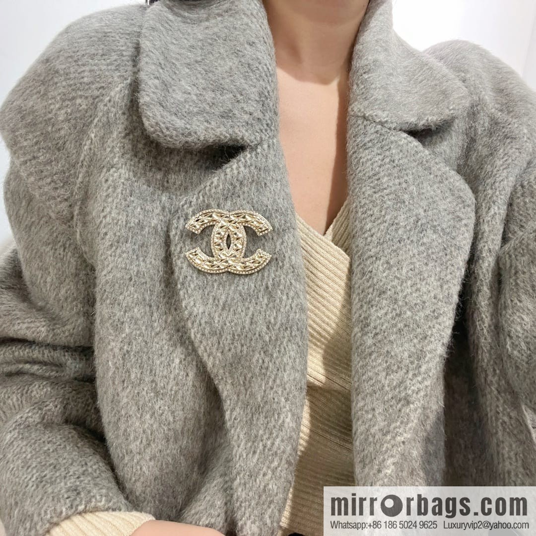 New ☑️ Chanel double c diamond brooch
