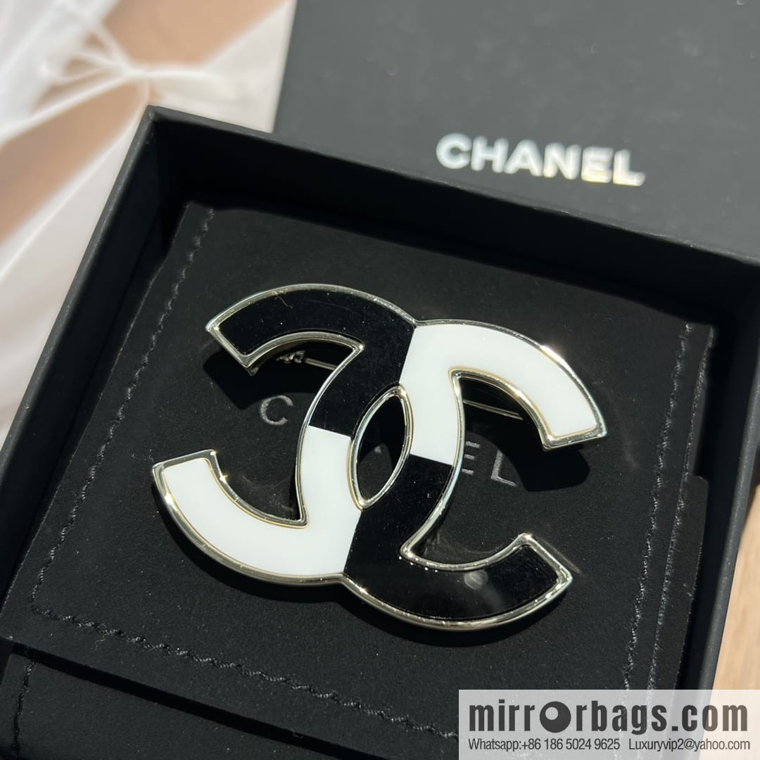 New ☑️ Chanel double c black and white brooch
