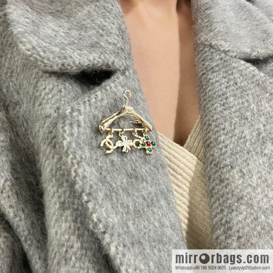 New ☑️ Chanel double c hanger fringed brooch