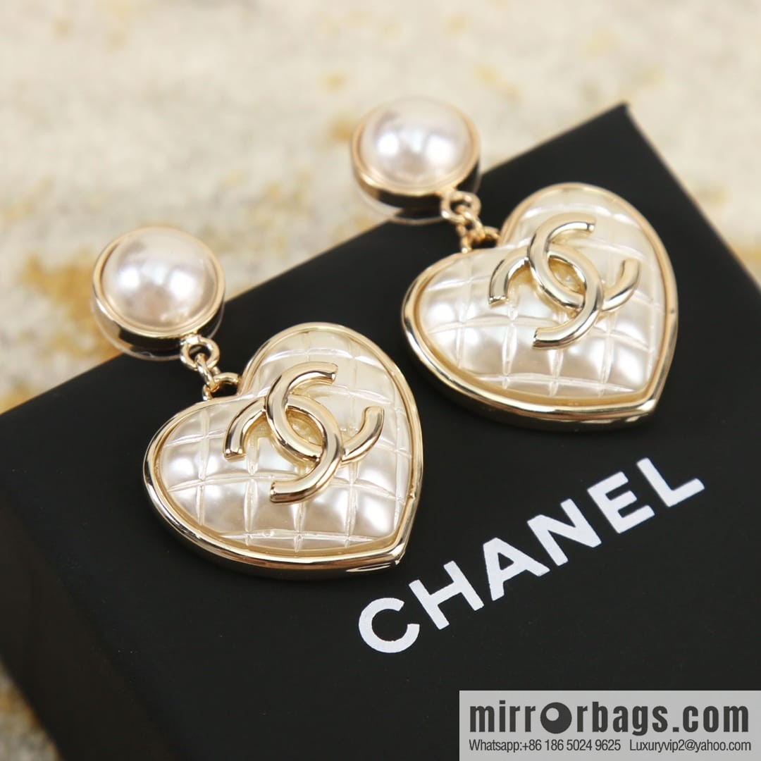 New ☑️ Chanel c2 double c rhombus peach heart love stud earrings