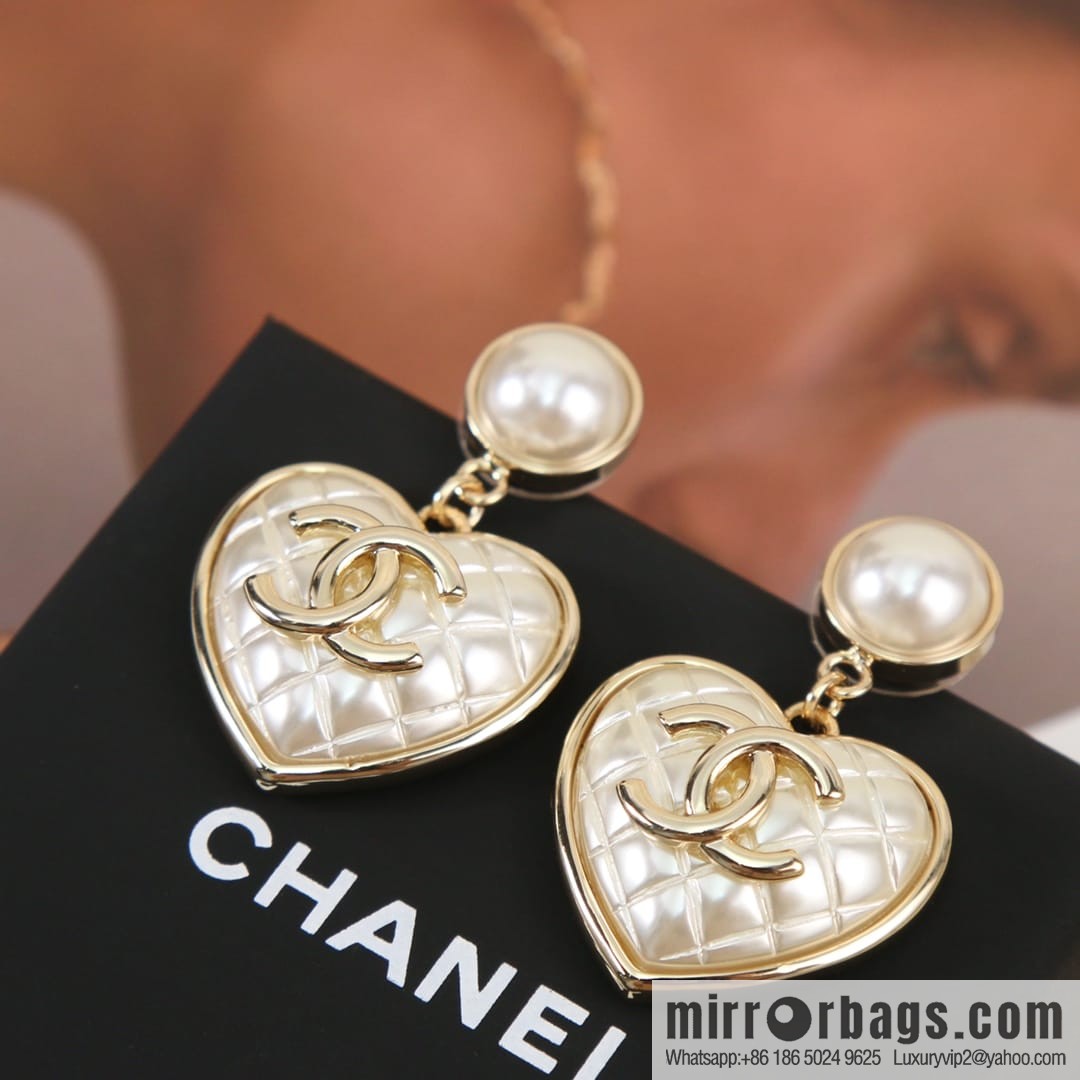 New ☑️ Chanel c2 double c rhombus peach heart love stud earrings