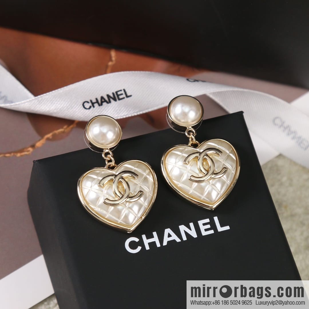 New ☑️ Chanel c2 double c rhombus peach heart love stud earrings
