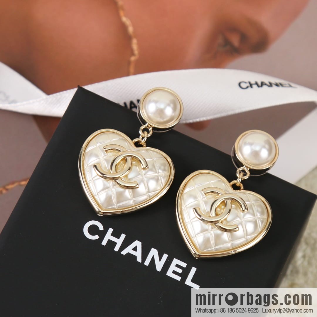 New ☑️ Chanel c2 double c rhombus peach heart love stud earrings