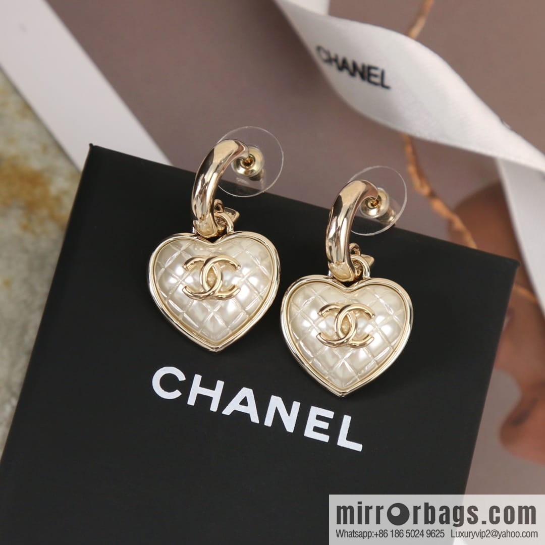 New ☑️ Chanel c2 double c rhombus peach heart love stud earrings