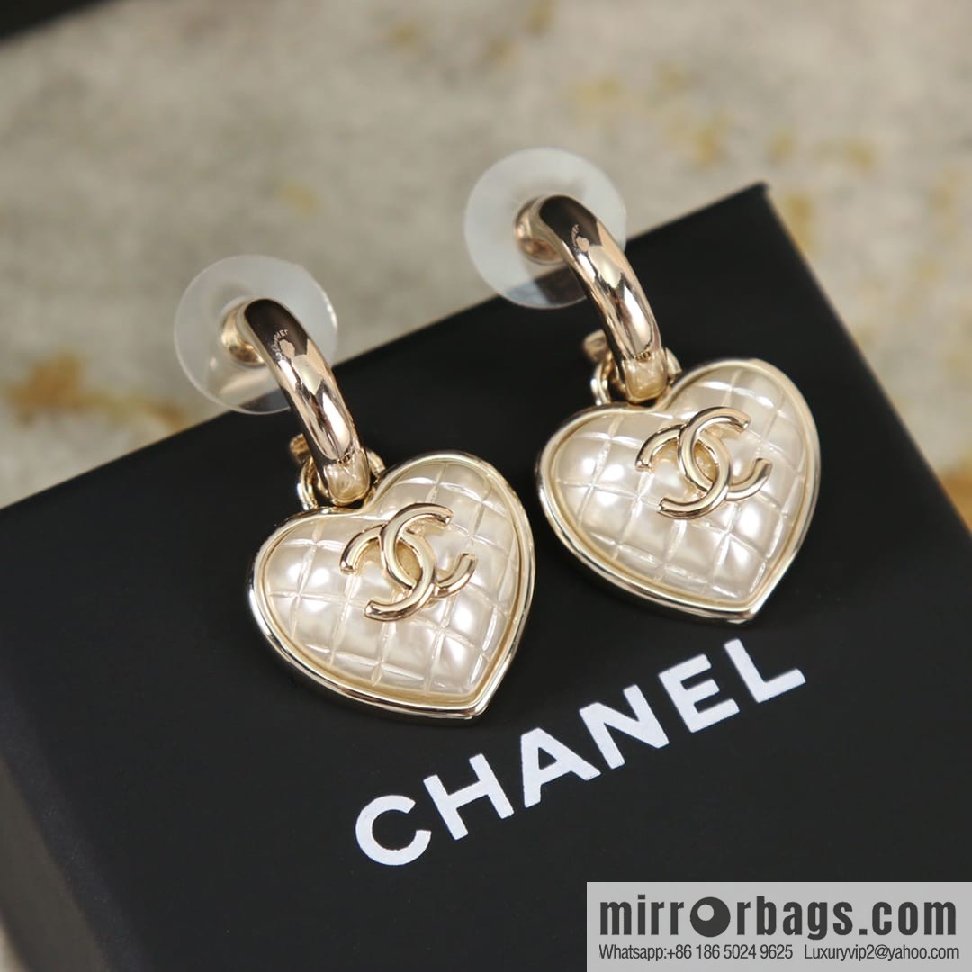 New ☑️ Chanel c2 double c rhombus peach heart love stud earrings