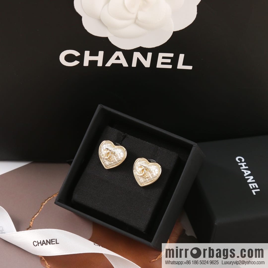 New ☑️ Chanel c1 double c rhombus peach heart love stud earrings
