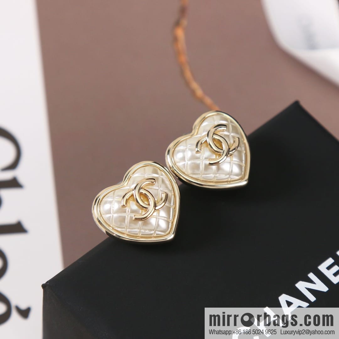 New ☑️ Chanel c1 double c rhombus peach heart love stud earrings