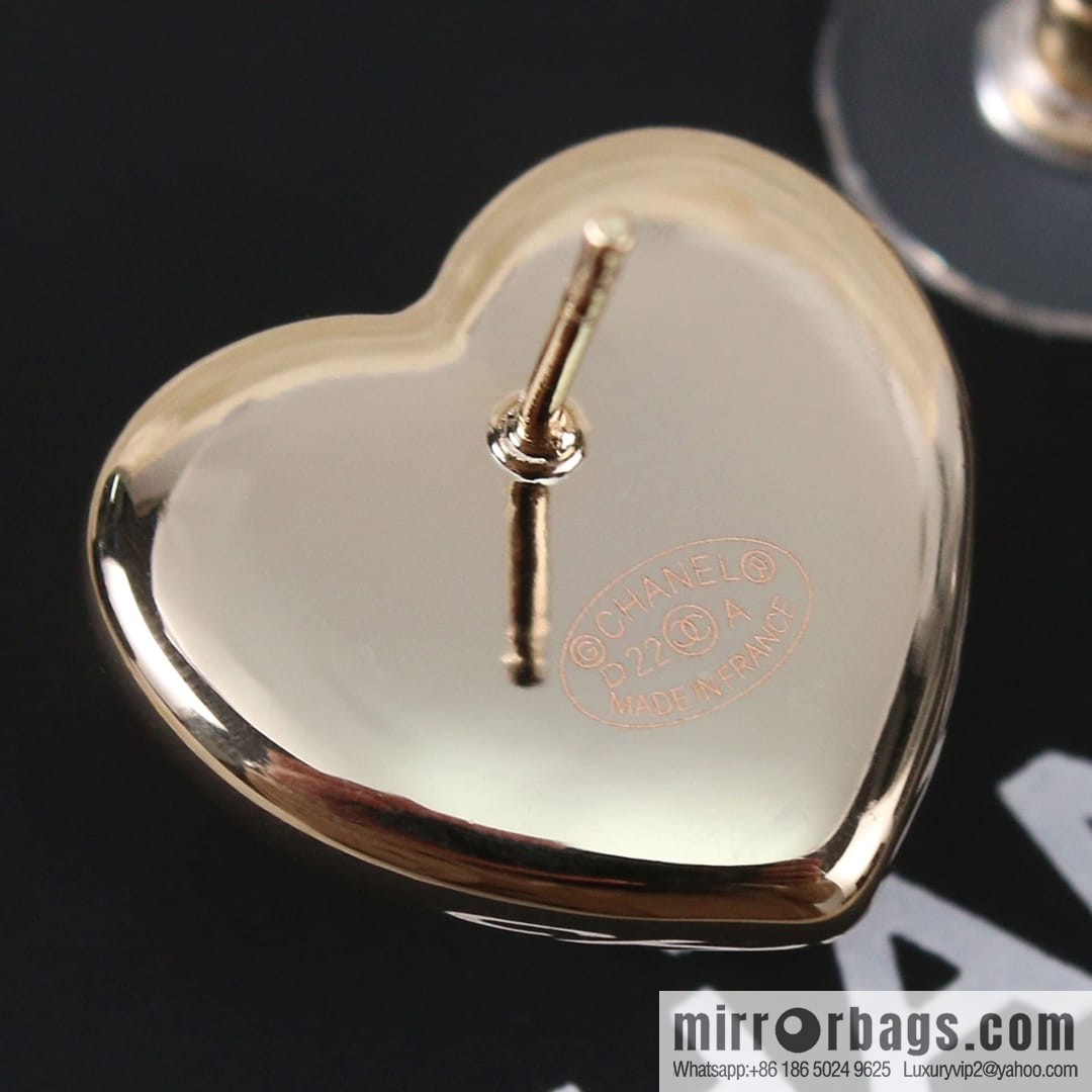 New ☑️ Chanel c1 double c rhombus peach heart love stud earrings