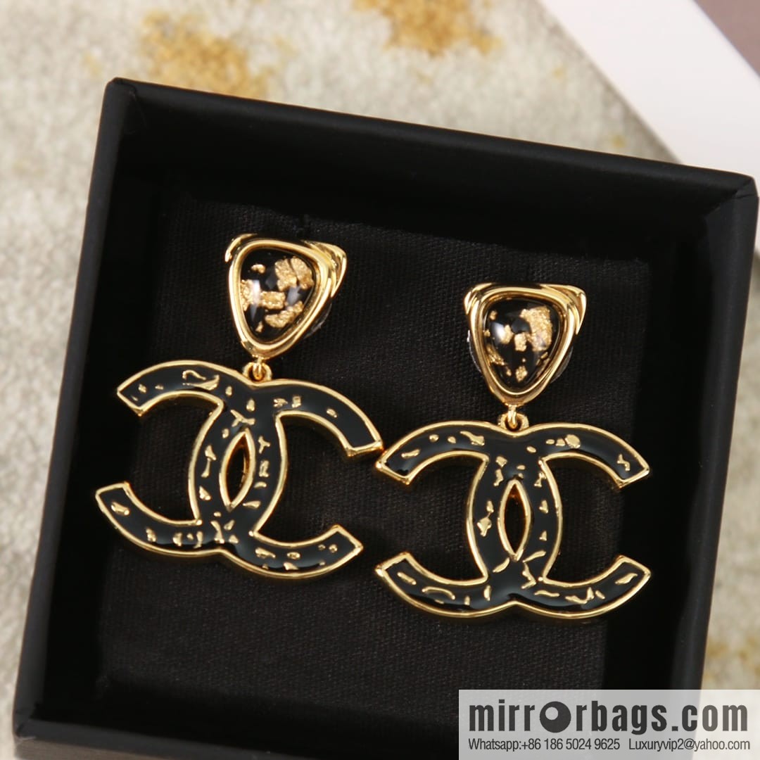 New ☑️ Chanel c2 double c triangle gold edge stud earrings
