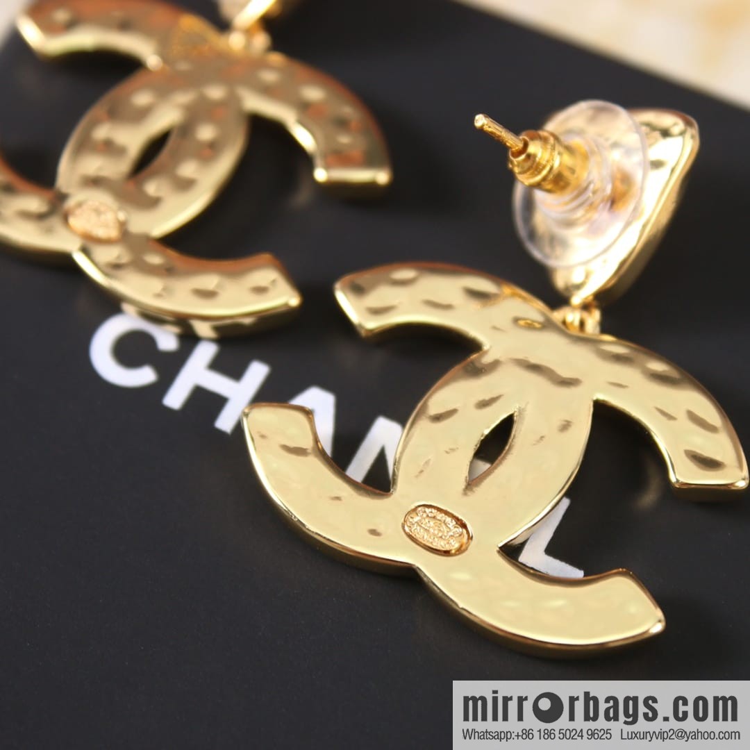 New ☑️ Chanel c2 double c triangle gold edge stud earrings