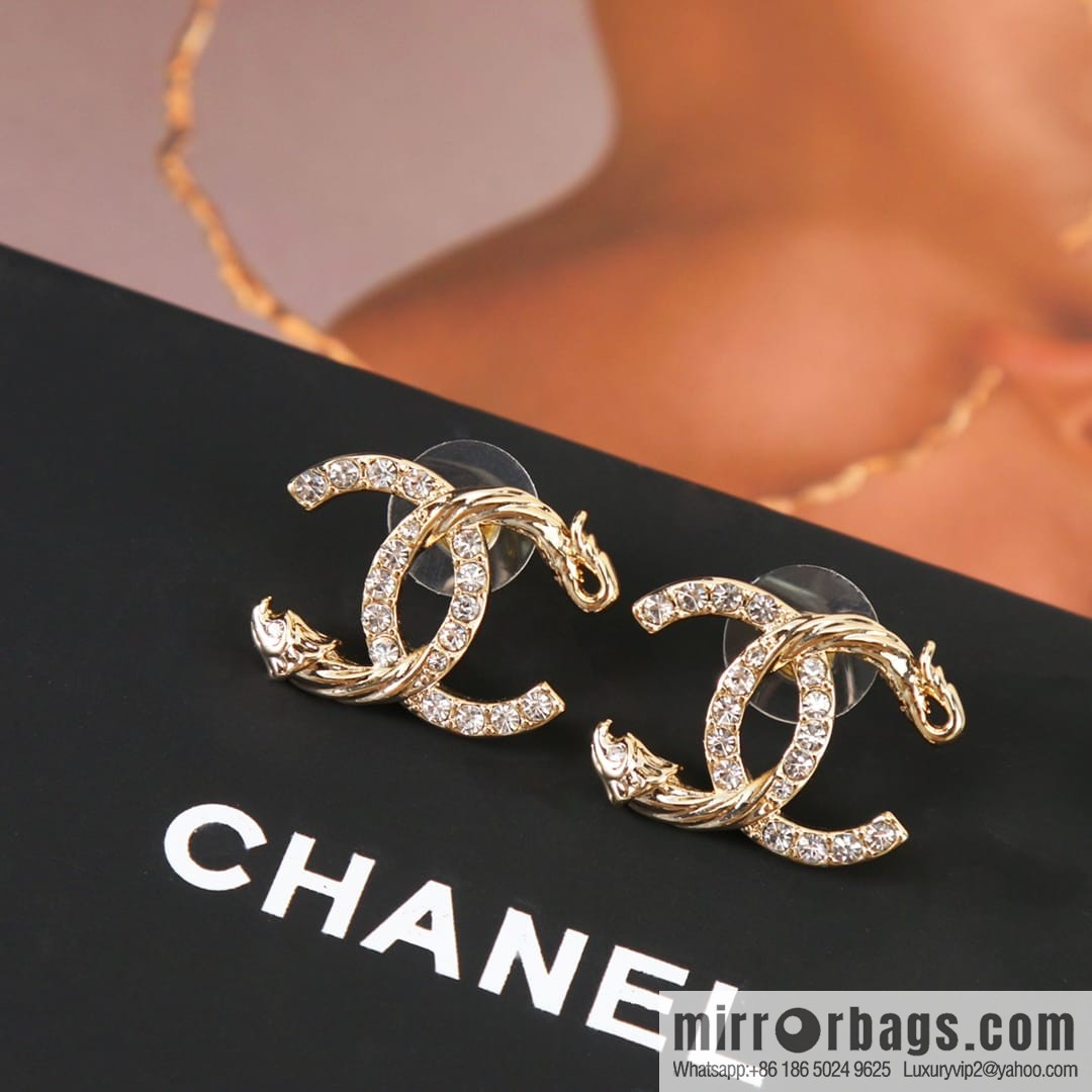 New ☑️ Chanel c1 double c fish pattern tail stud earrings