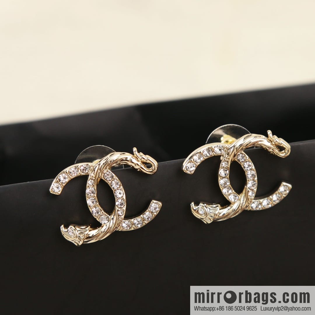 New ☑️ Chanel c1 double c fish pattern tail stud earrings