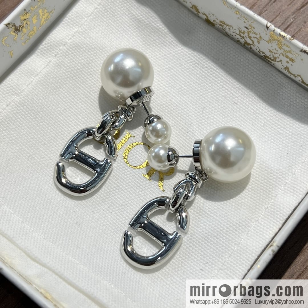 New ☑️ Dior size pearl silver CD stud earrings