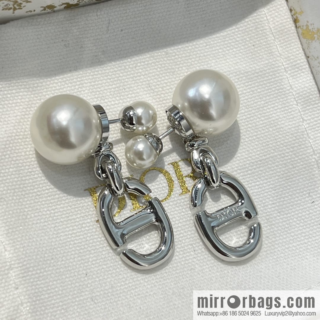 New ☑️ Dior size pearl silver CD stud earrings