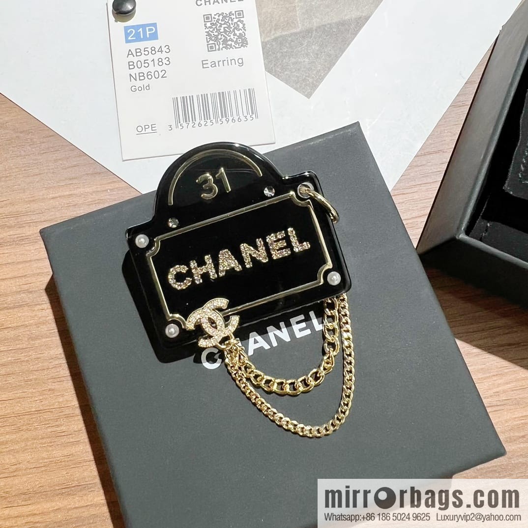 New ☑️ Chanel black brooch chain strap shopping bag brooch