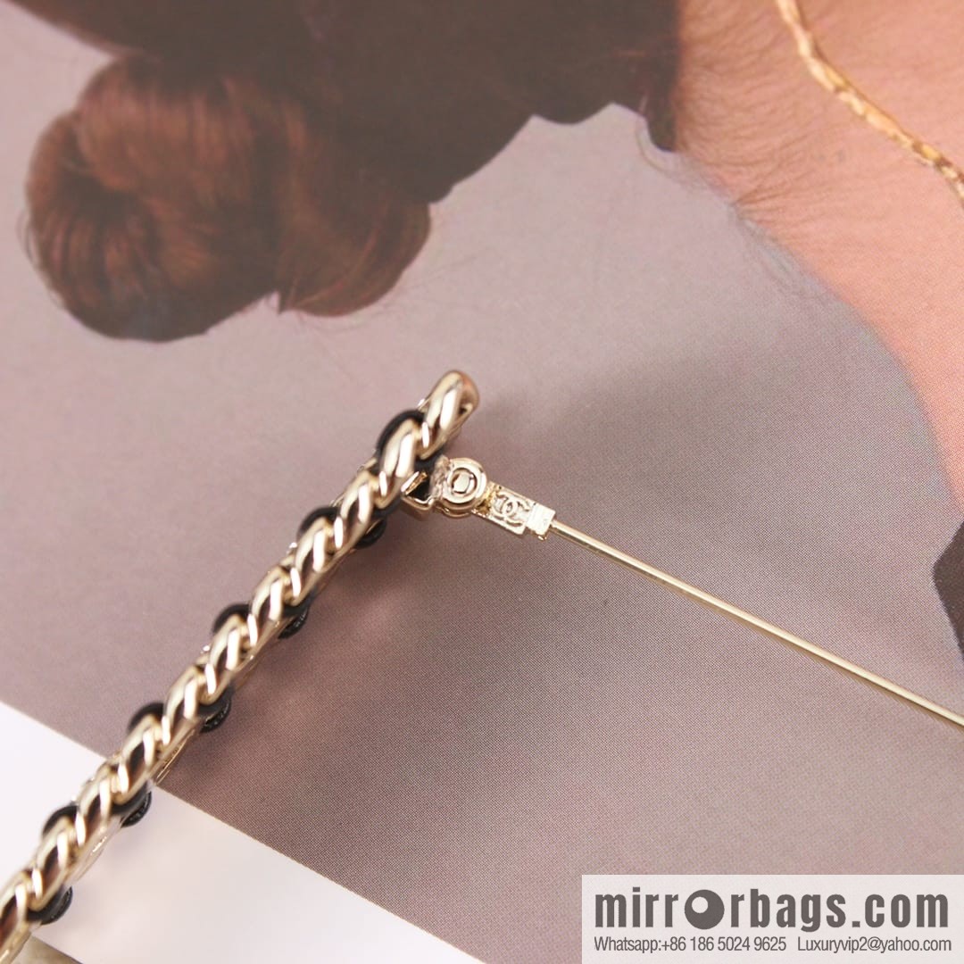 New ☑️ Chanel full diamond double c star black leather rope brooch