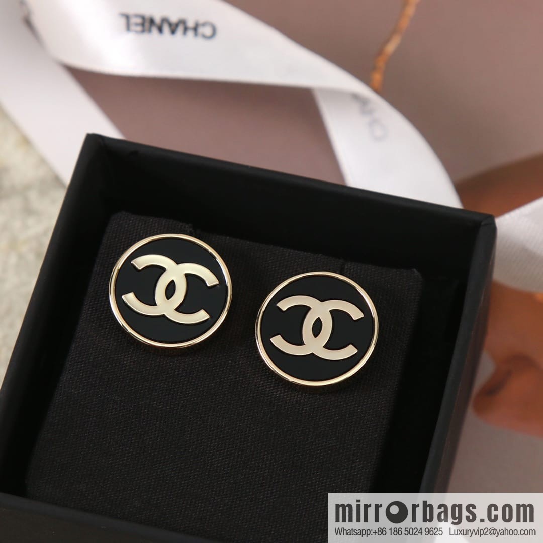 New ☑️ Chanel c1 double c round stud earrings