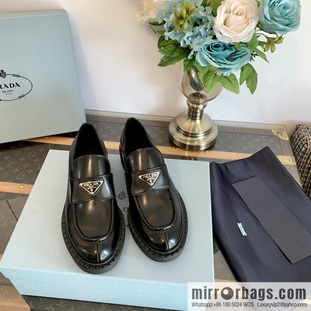 R Prada Vintage loafers