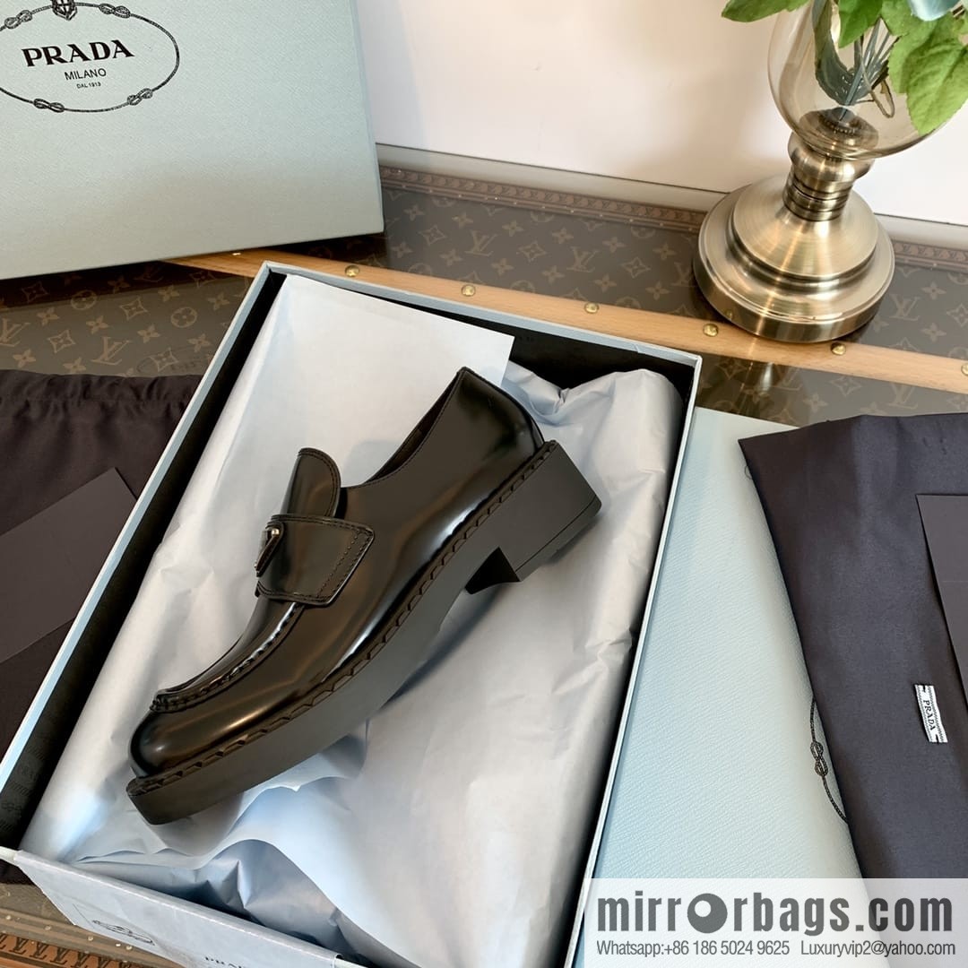 R Prada Vintage loafers