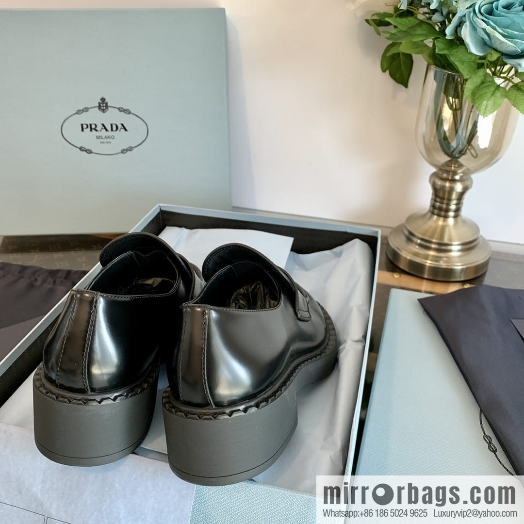 R Prada Vintage loafers