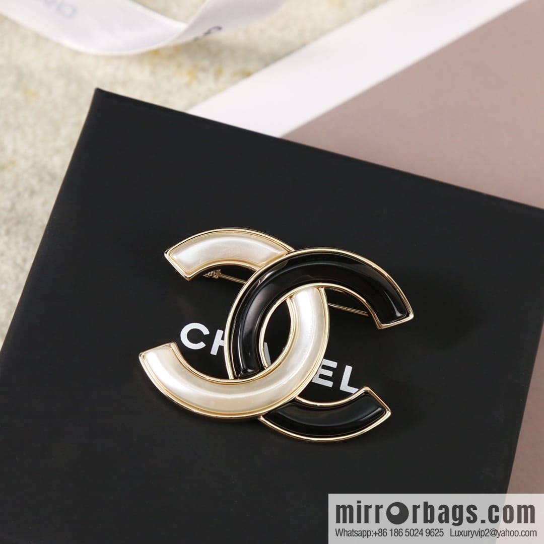 New ☑️ Chanel double c black and white brooch